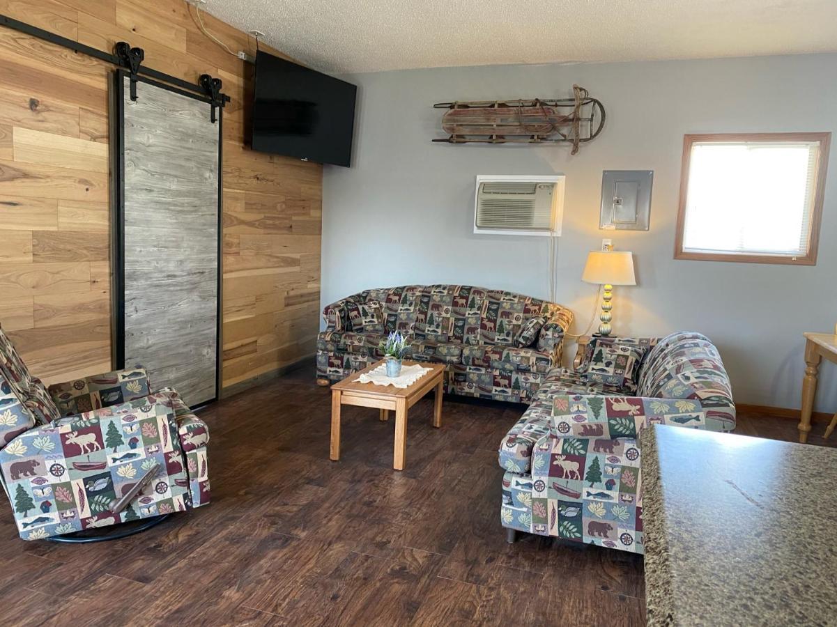 Pelican Motel Pelican Rapids Εξωτερικό φωτογραφία