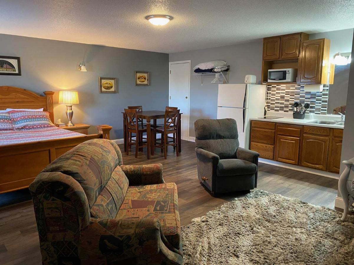 Pelican Motel Pelican Rapids Εξωτερικό φωτογραφία