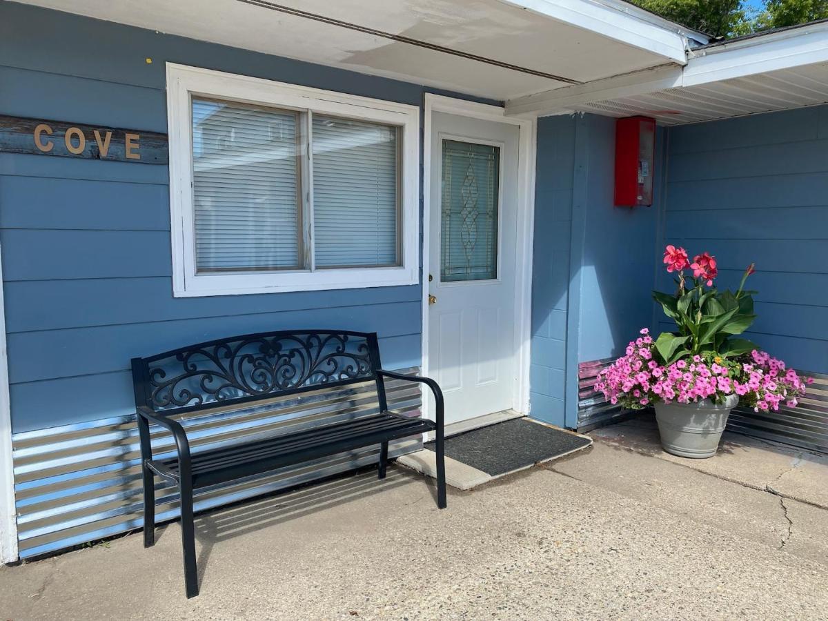Pelican Motel Pelican Rapids Εξωτερικό φωτογραφία
