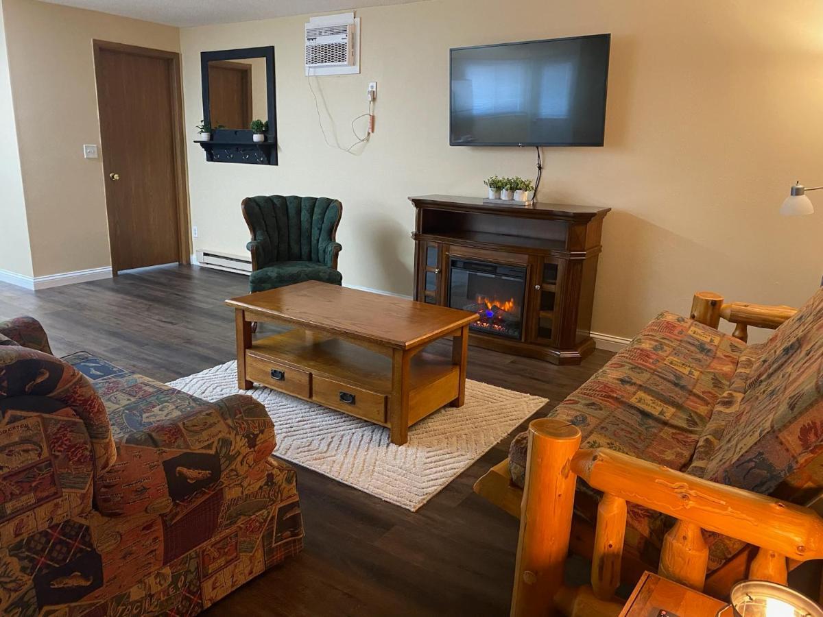 Pelican Motel Pelican Rapids Εξωτερικό φωτογραφία