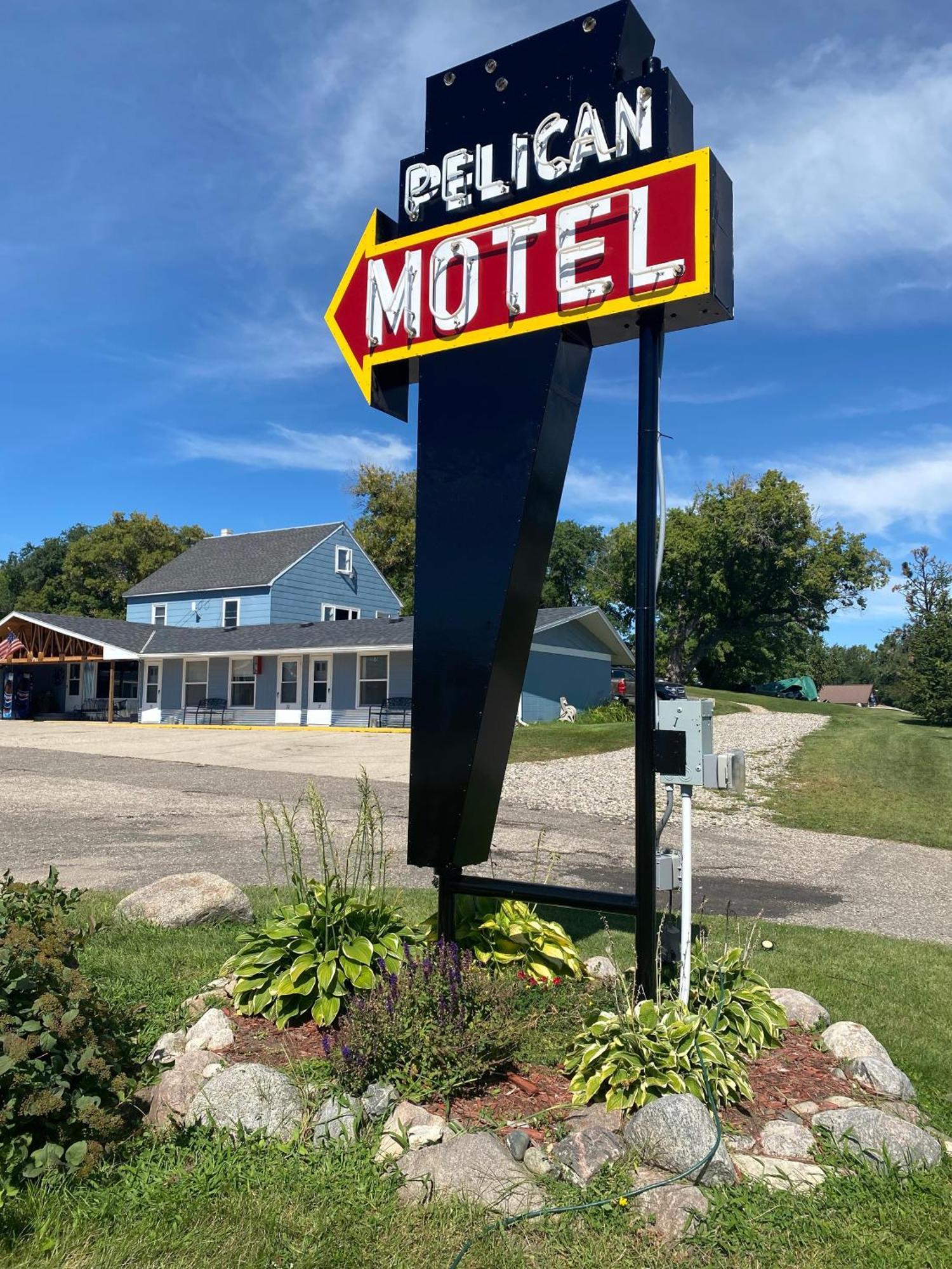 Pelican Motel Pelican Rapids Εξωτερικό φωτογραφία