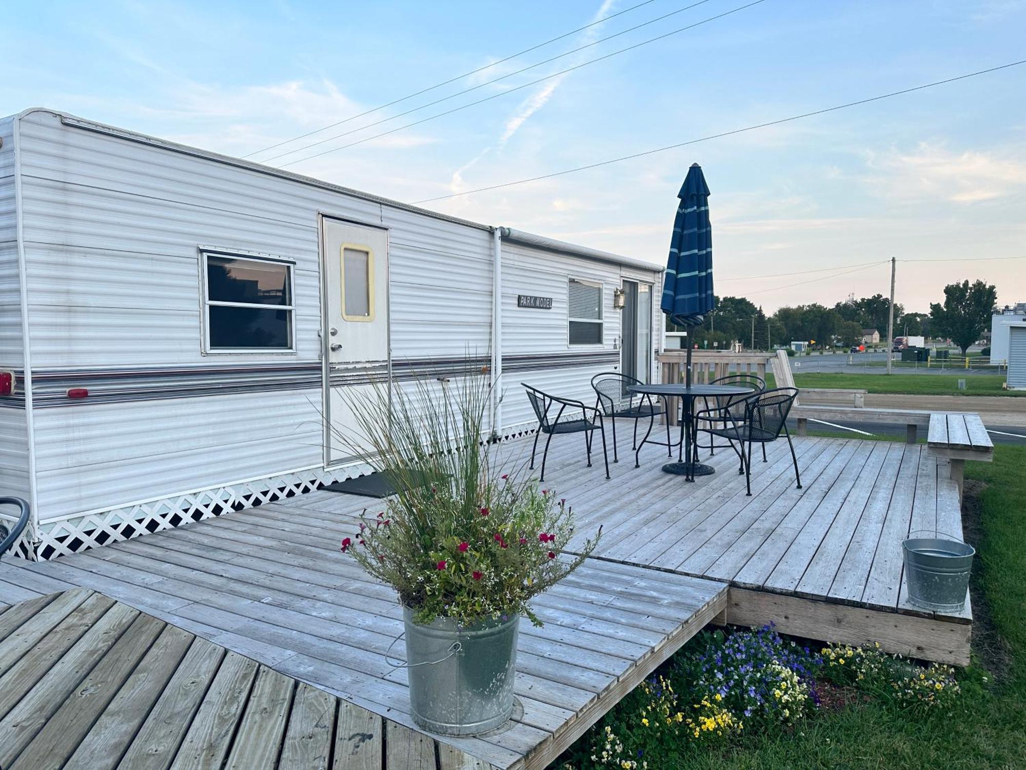 Pelican Motel Pelican Rapids Εξωτερικό φωτογραφία